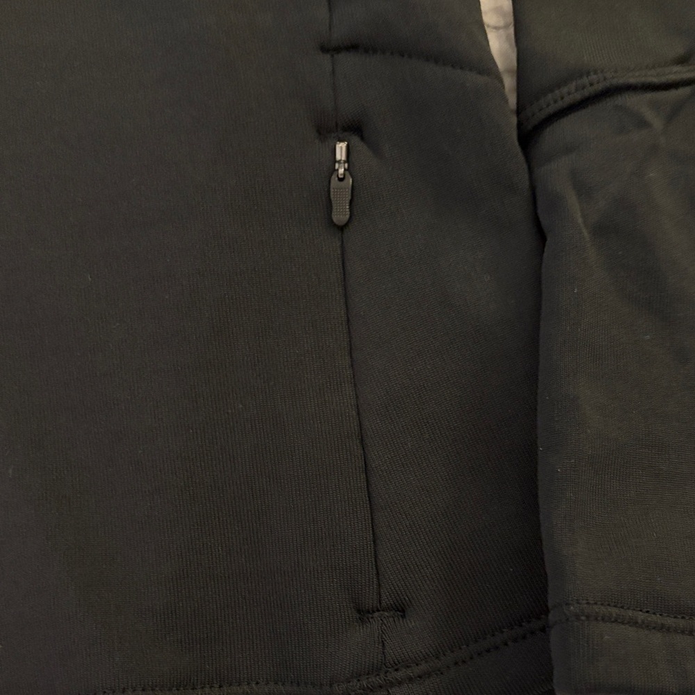 DSG Run Grid 1/4 Zip ~ Size Small ~ Pure Black - Picture 4 of 13